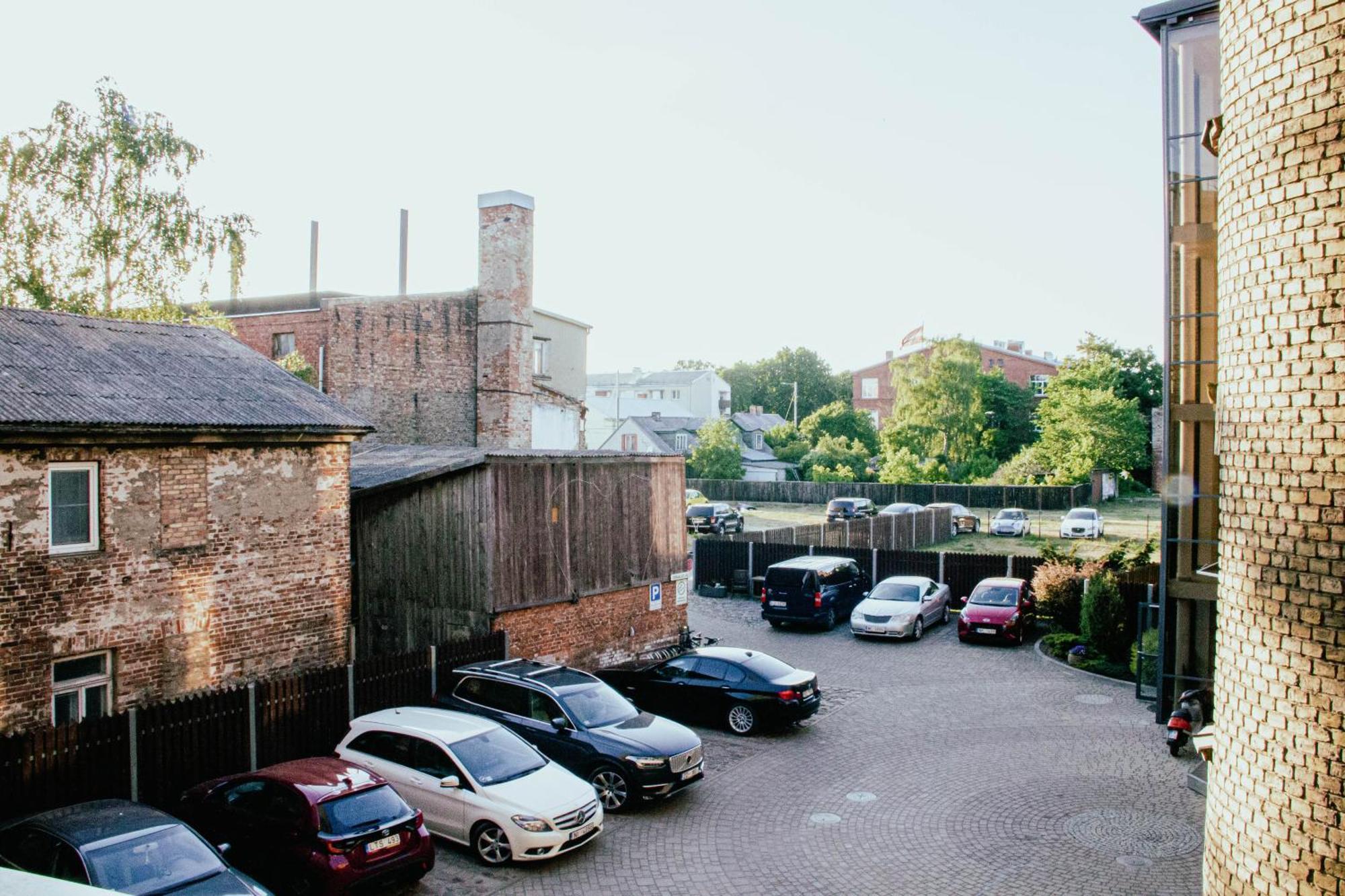 Hotel Kolumbs Liepāja Exterior foto