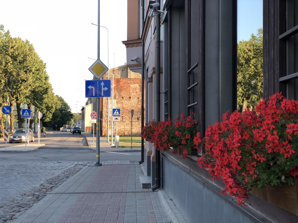 Hotel Kolumbs Liepāja Exterior foto